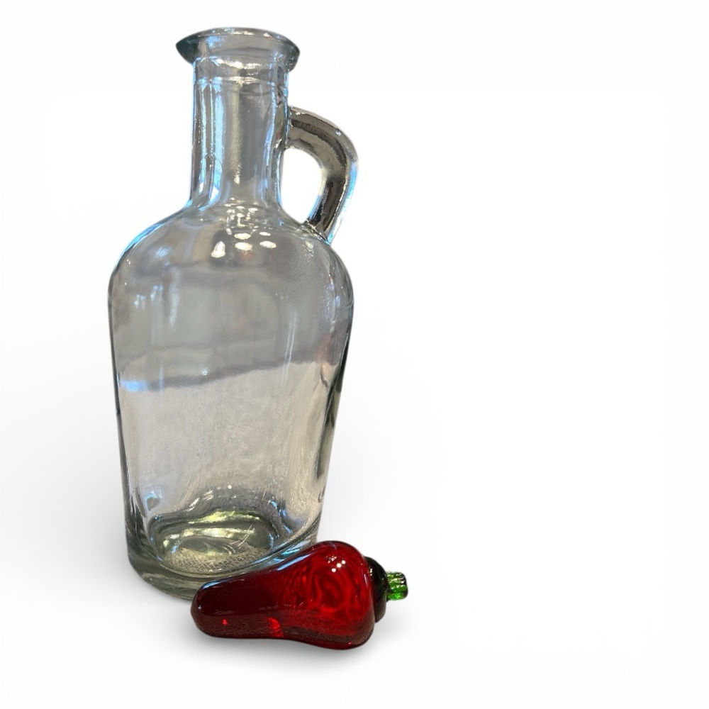 Cruet 2 Vintage Glassware Cruets Chili Pepper Stopper perfect for vinegar & oil - Picture 4 of 5